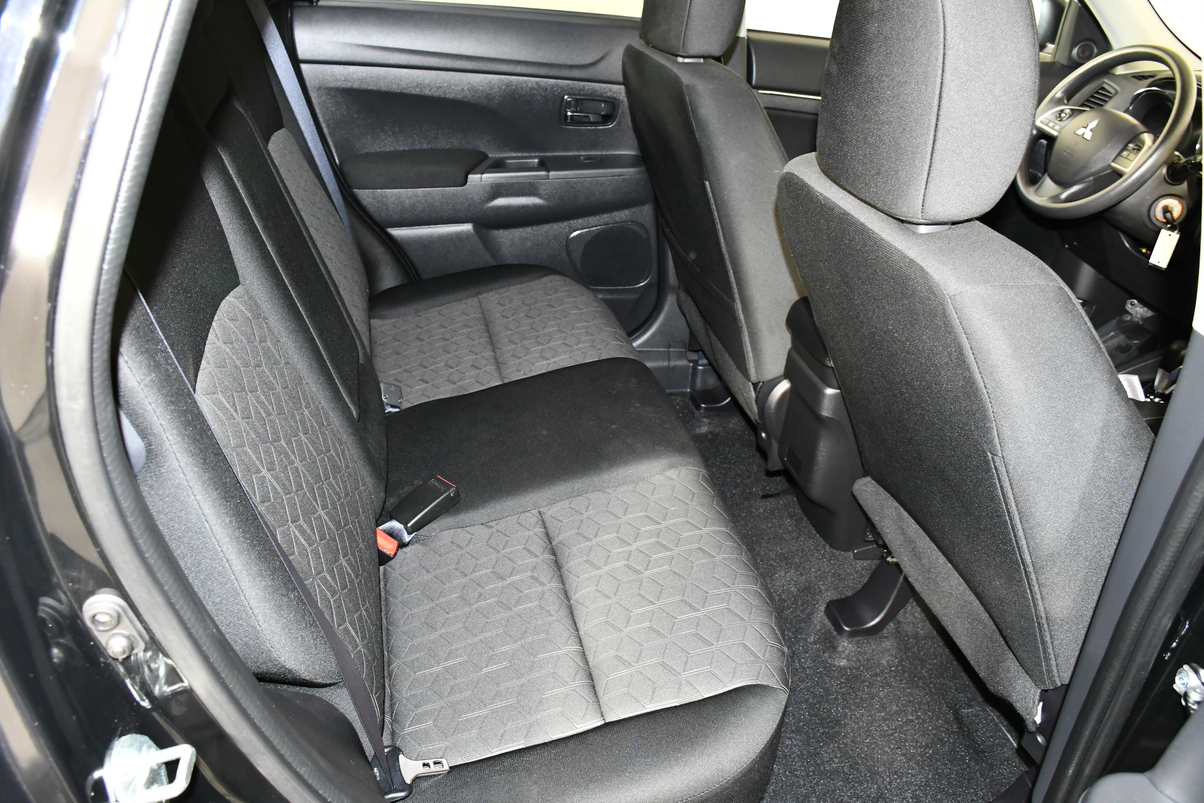 Used 2025 Mitsubishi Outlander Sport ES AWD/4WD image 43
