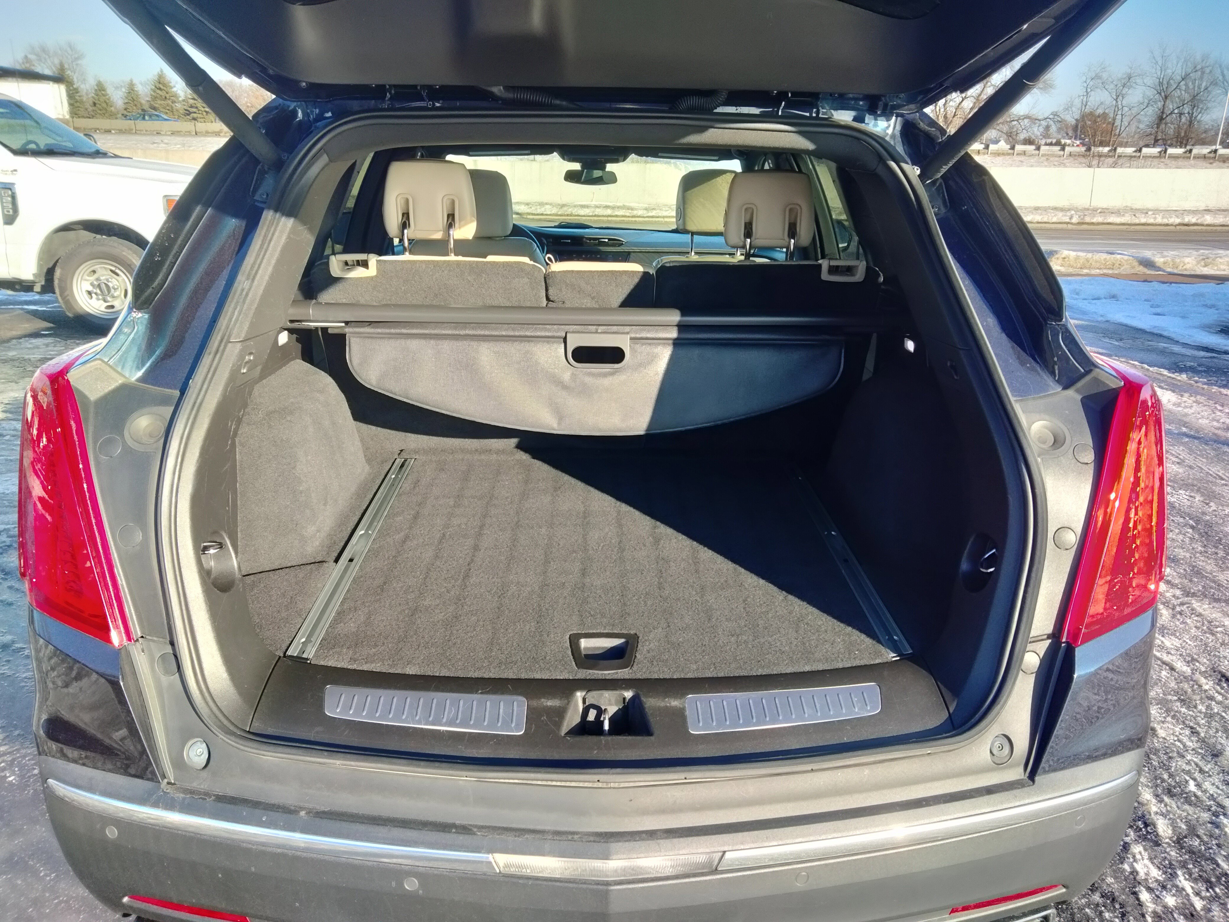 Used 2017 Cadillac XT5 Luxury w/ Driver Awareness Package image 11