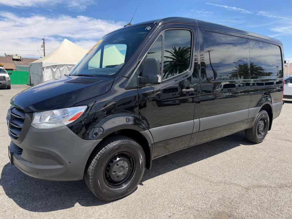 Used 2022 Mercedes-Benz Sprinter 2500 image 12