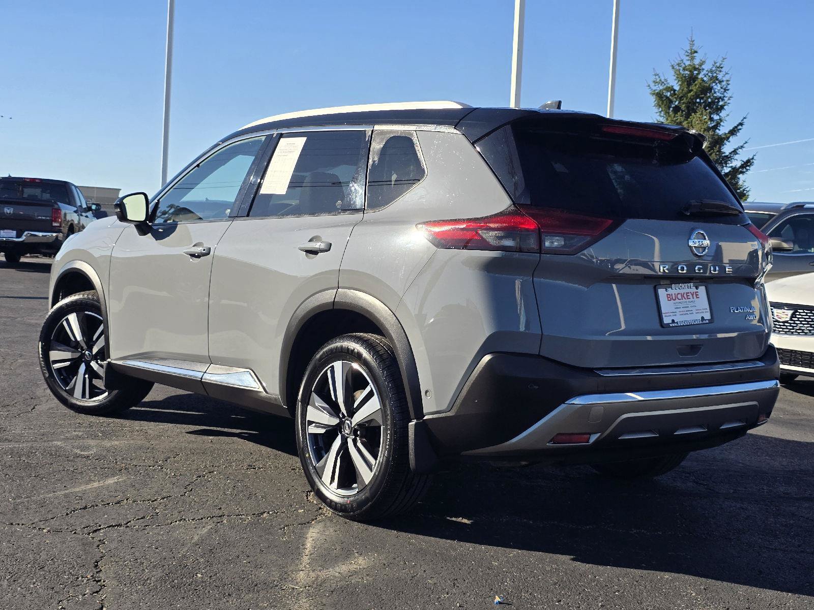 Used 2021 Nissan Rogue Platinum AWD/4WD image 5