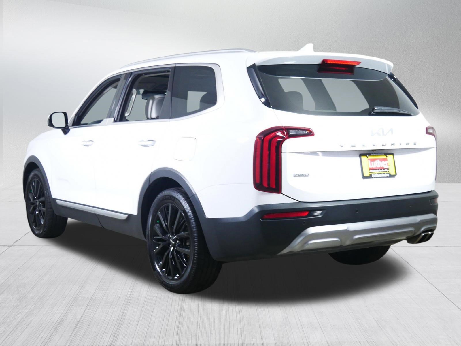 Used 2022 Kia Telluride SX w/ SX Prestige Package AWD/4WD image 5