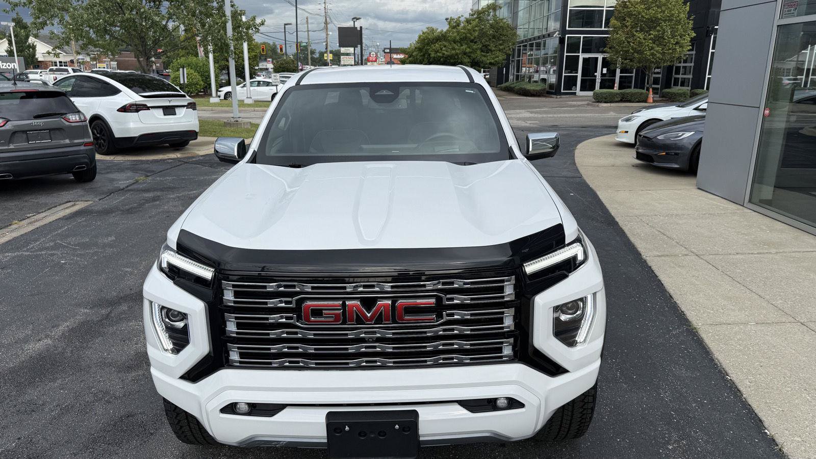 Used 2023 GMC Canyon Denali AWD/4WD image 11