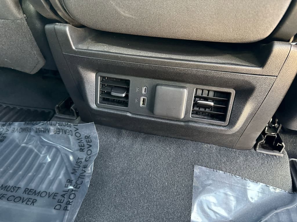 Used 2024 GMC Sierra 1500 Elevation image 16