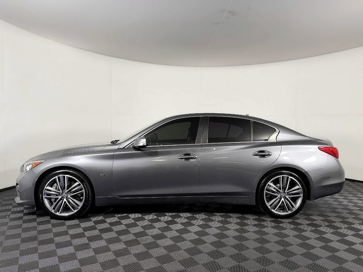 Used 2015 INFINITI Q50 w/ Deluxe Touring Package RWD image 16