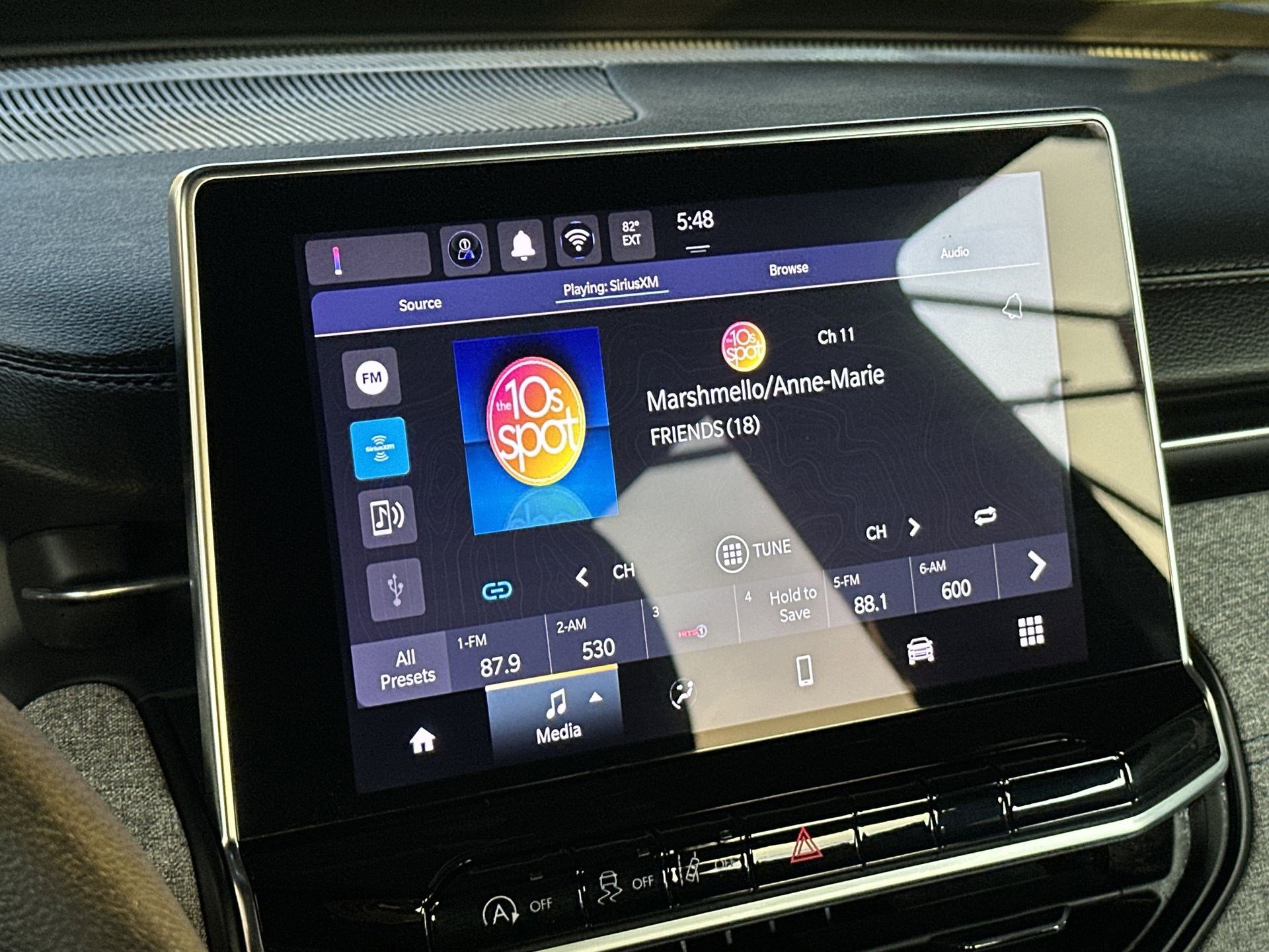 Used 2024 Jeep Compass Sport image 12