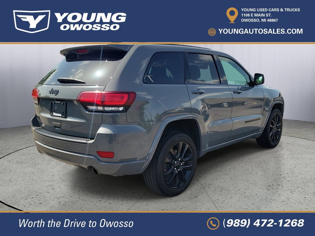Used 2021 Jeep Grand Cherokee Laredo X AWD/4WD image 3