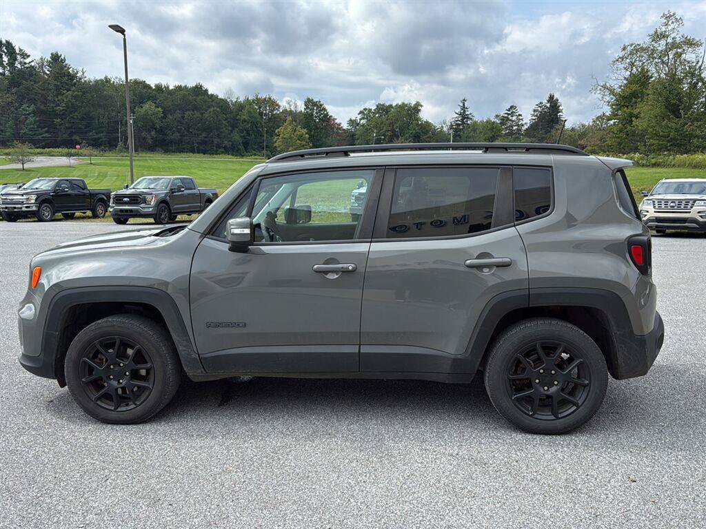 Used 2020 Jeep Renegade Altitude AWD/4WD image 8