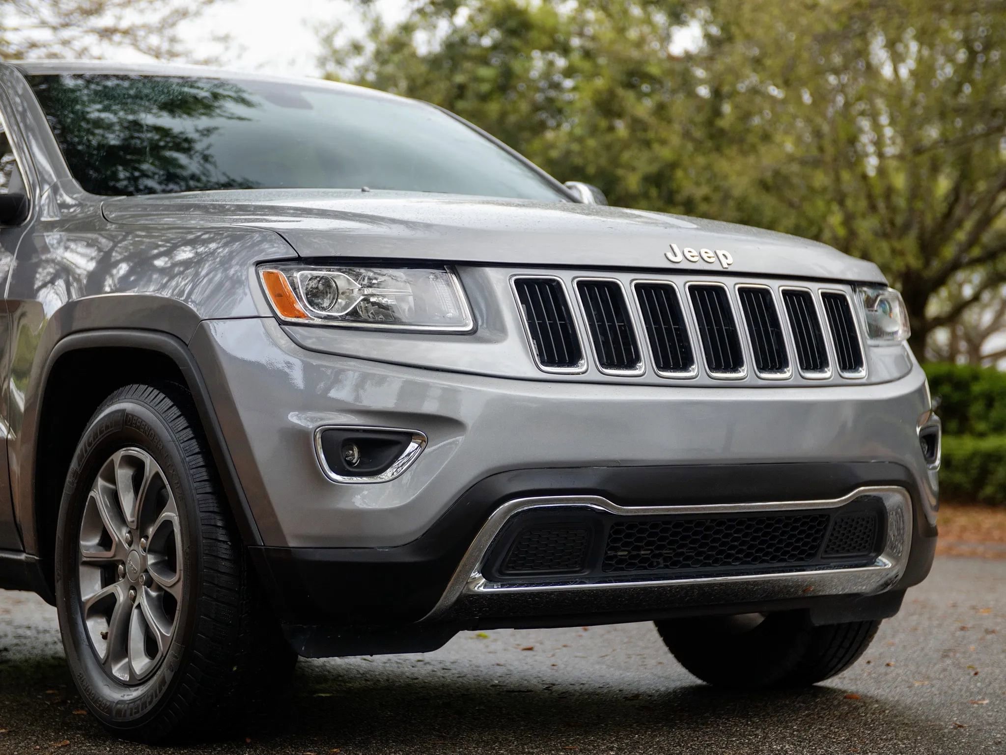 Used 2014 Jeep Grand Cherokee Limited image 2