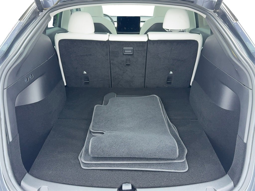 Used 2021 Tesla Model Y 2WD image 12