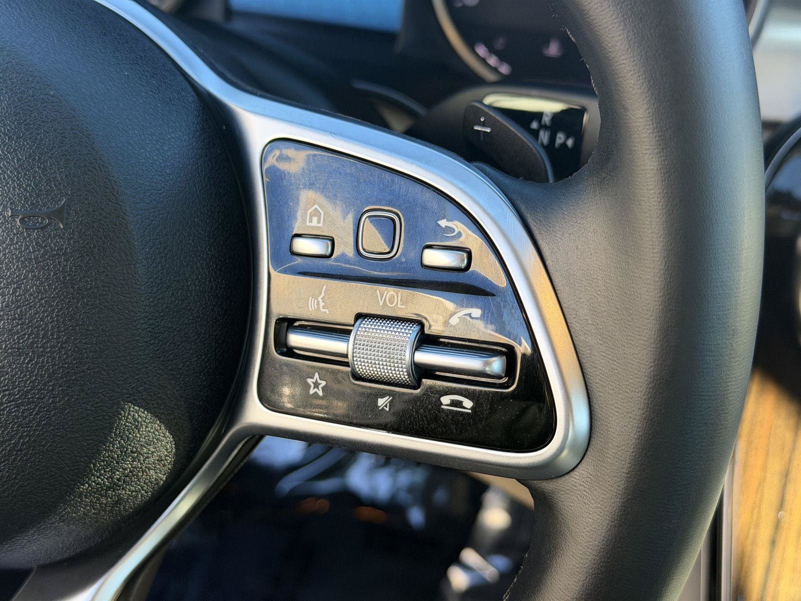 Used 2019 Mercedes-Benz C 300 4MATIC Sedan image 14