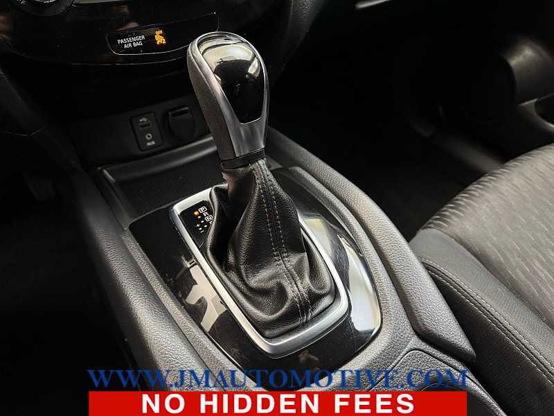 Used 2017 Nissan Rogue S w/ S Appearance Package image 32