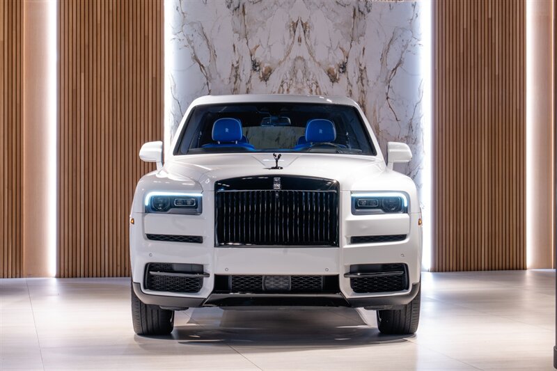 Used 2023 Rolls-Royce Cullinan AWD/4WD image 3