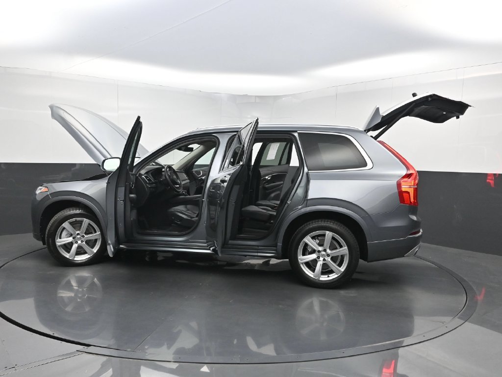 Used 2020 Volvo XC90 T6 Momentum AWD/4WD image 36