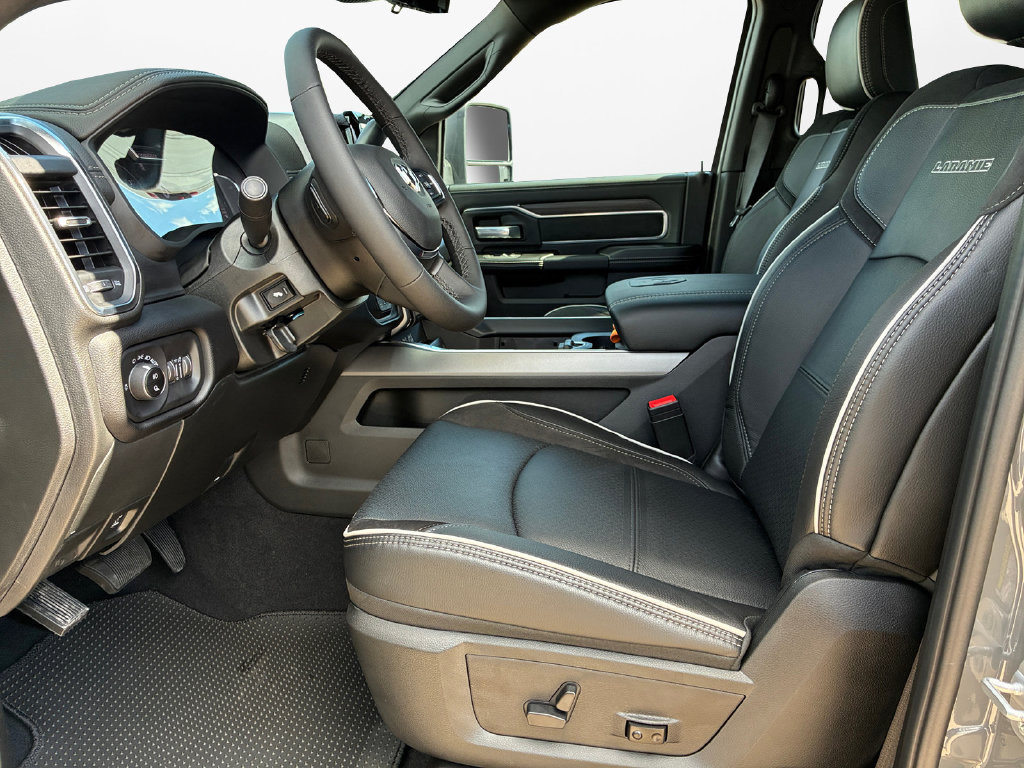 New 2027 RAM 3500 Laramie AWD/4WD image 18