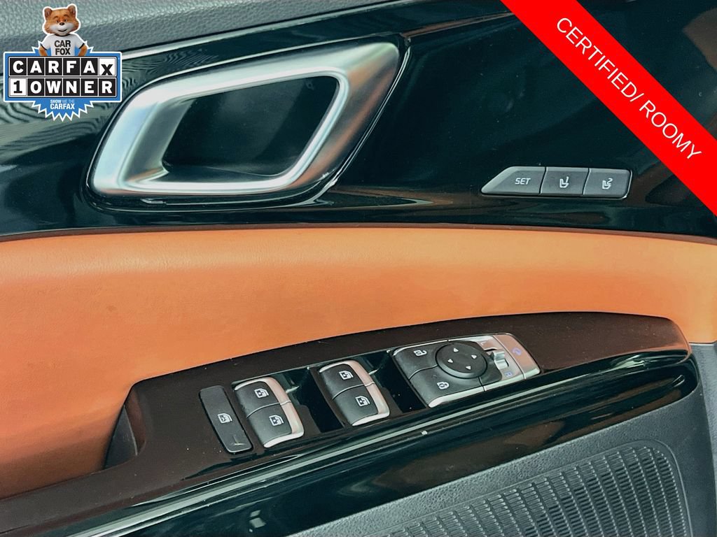 Certified 2022 Kia Carnival SX Prestige FWD image 11