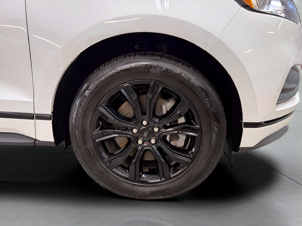 Used 2024 Ford Edge SE w/ Black Appearance Package AWD/4WD image 36