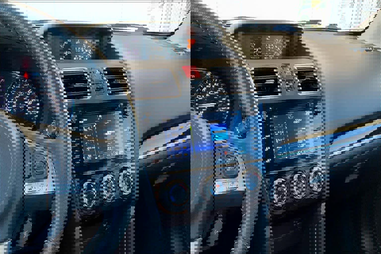 Used 2018 Subaru Forester 2.5i Touring w/ Popular Package #2 image 7