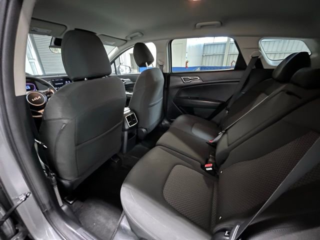 Used 2024 Kia Sportage LX image 15