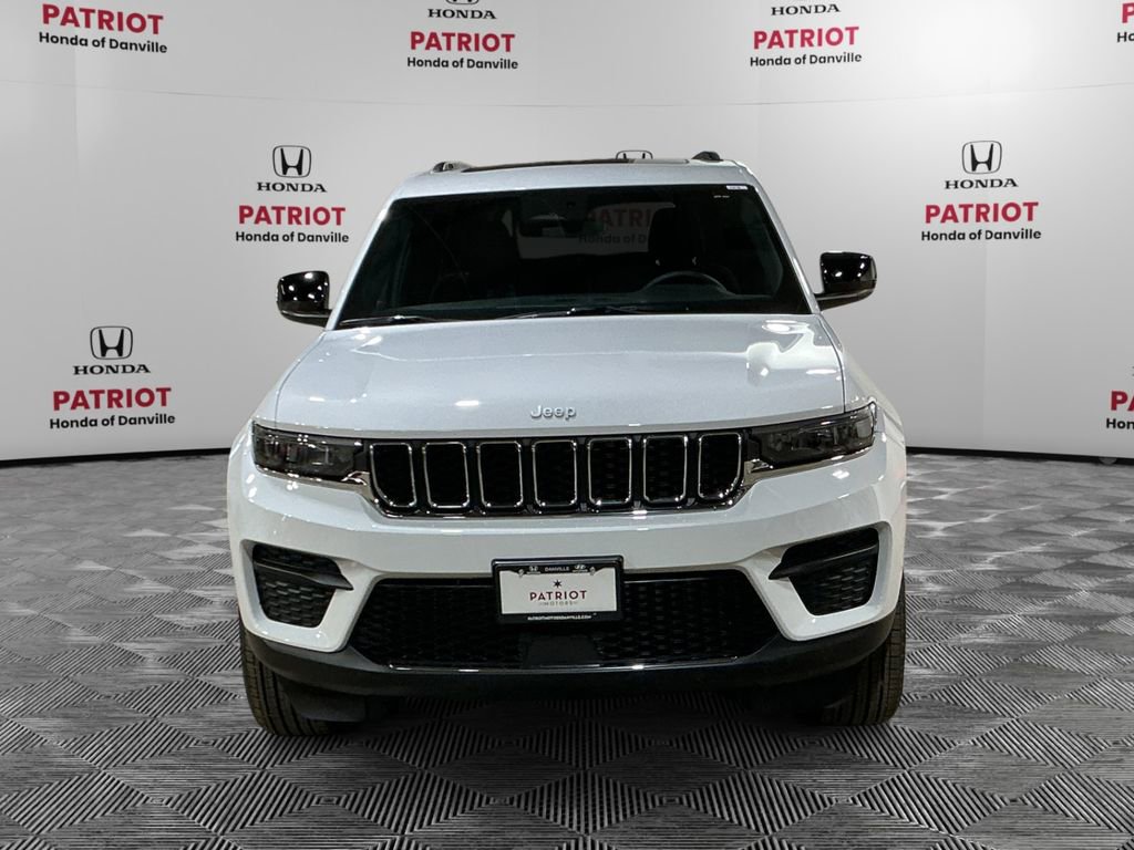 Used 2024 Jeep Grand Cherokee Laredo X w/ Luxury Tech Group I image 8