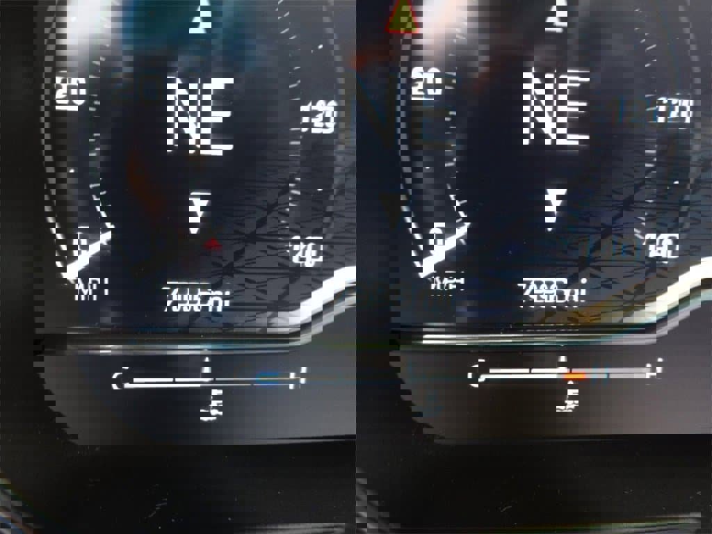 Certified 2025 GMC Sierra 2500 AT4X image 35