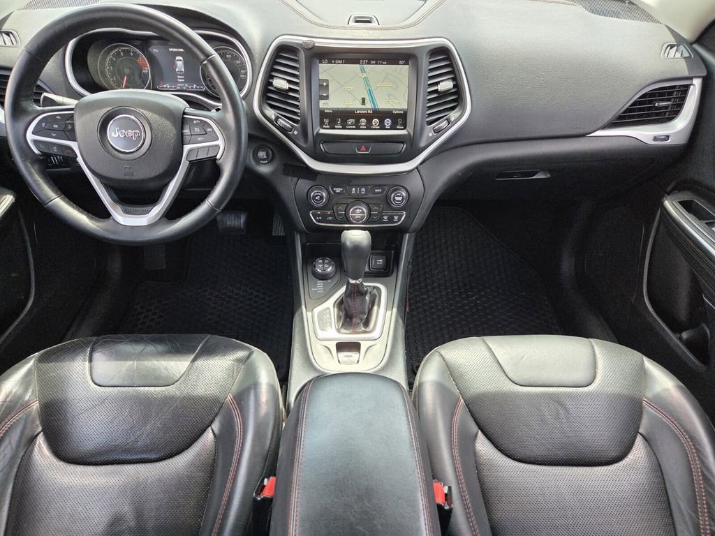 Used 2016 Jeep Cherokee Trailhawk w/ Comfort/Convenience Group AWD/4WD image 13
