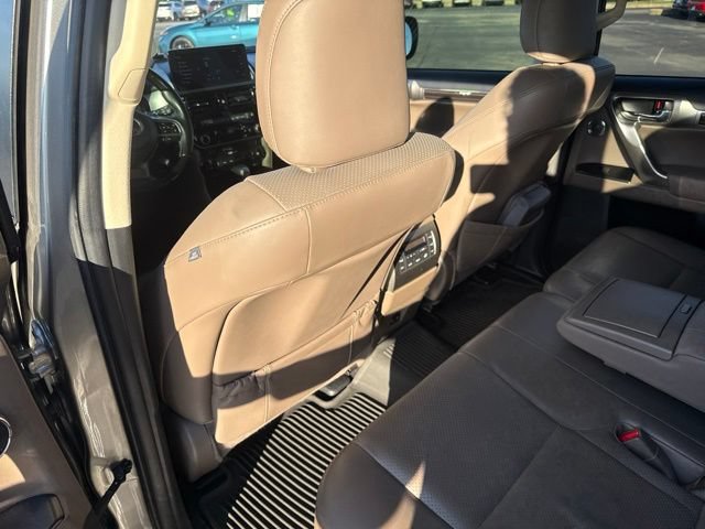 Used 2022 Lexus GX 460 Luxury w/ Accessory Package AWD/4WD image 21