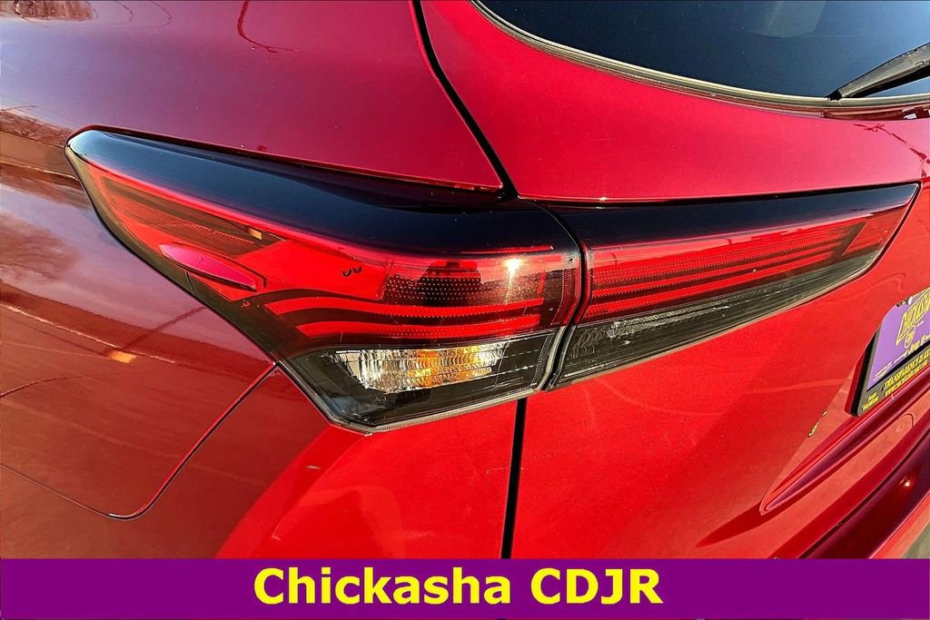 Used 2022 Toyota Highlander XLE image 22