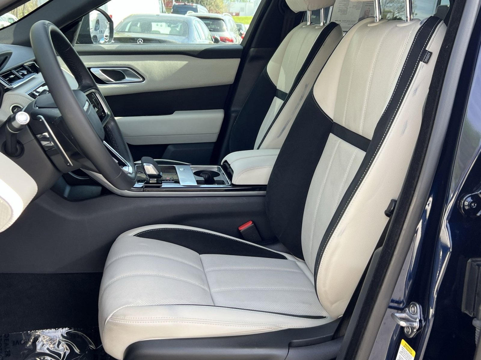 Used 2022 Land Rover Range Rover Velar R-Dynamic S AWD/4WD image 11