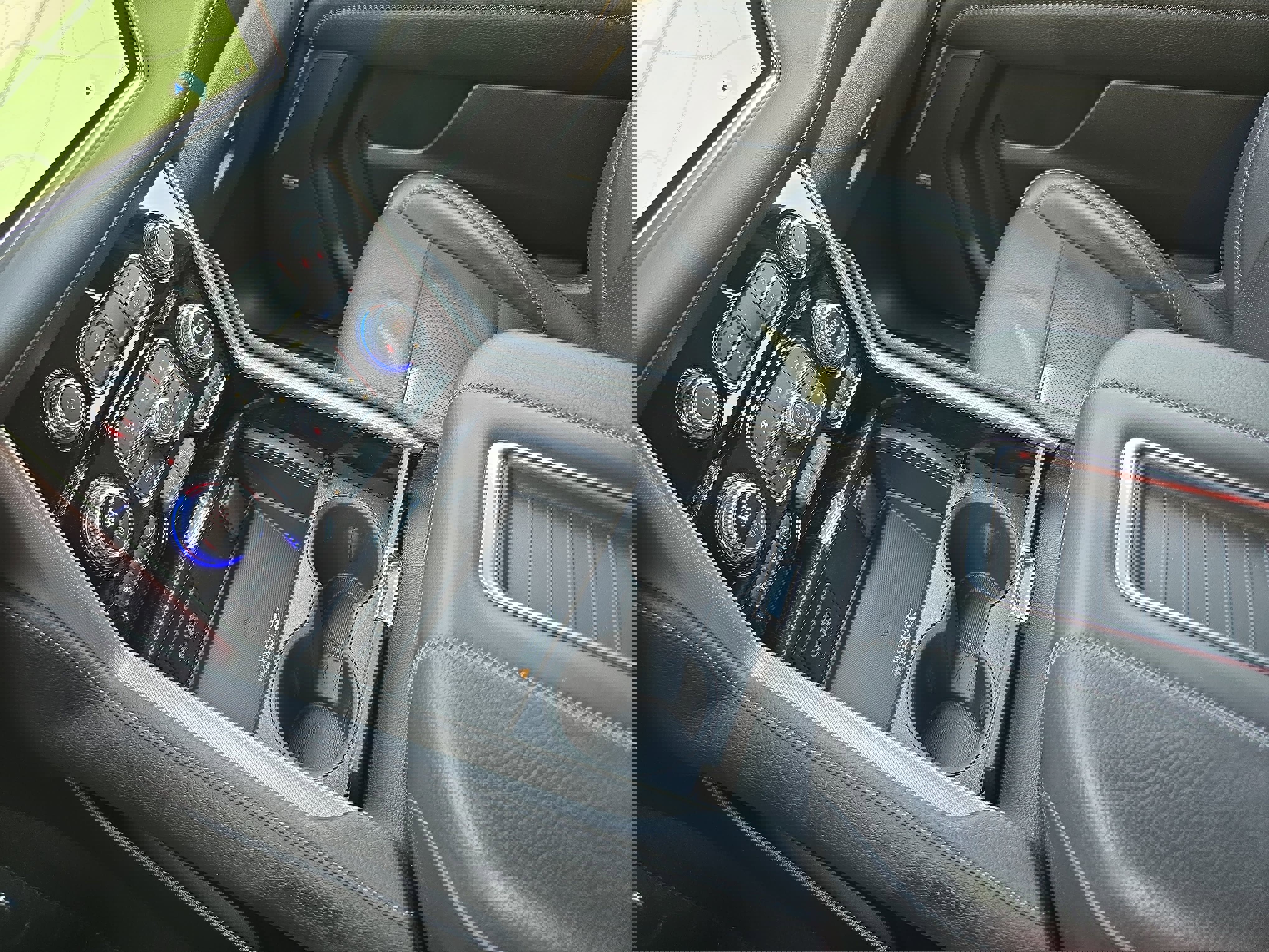 Used 2022 GMC Yukon XL Denali AWD/4WD image 26