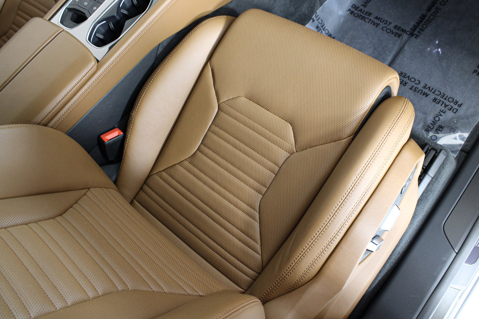 Used 2025 Lamborghini Urus SE AWD/4WD image 23