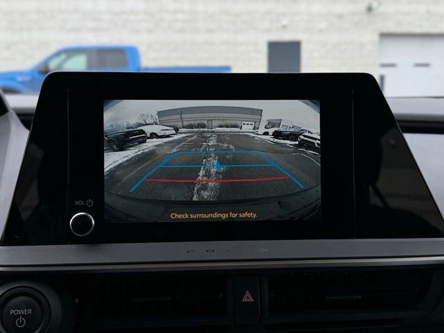 Used 2025 Toyota Prius Limited image 31