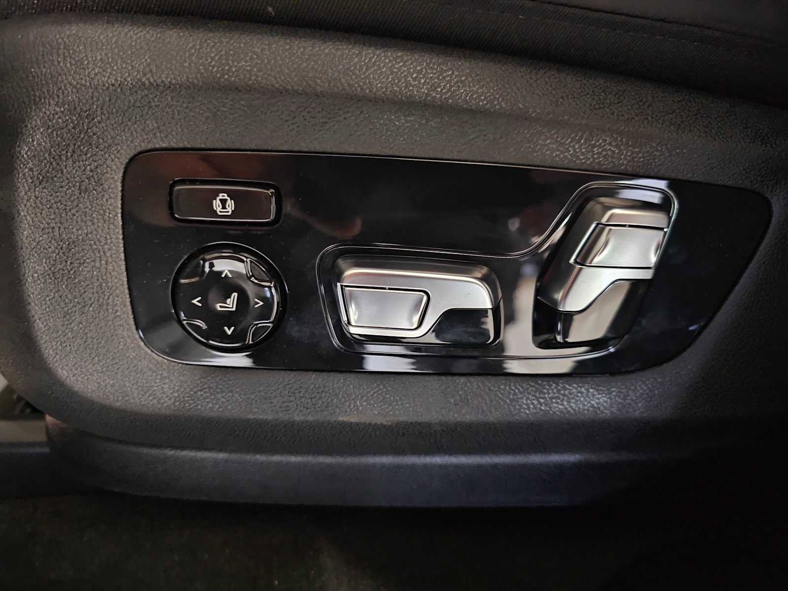 New 2026 BMW X6 M60i AWD/4WD image 29