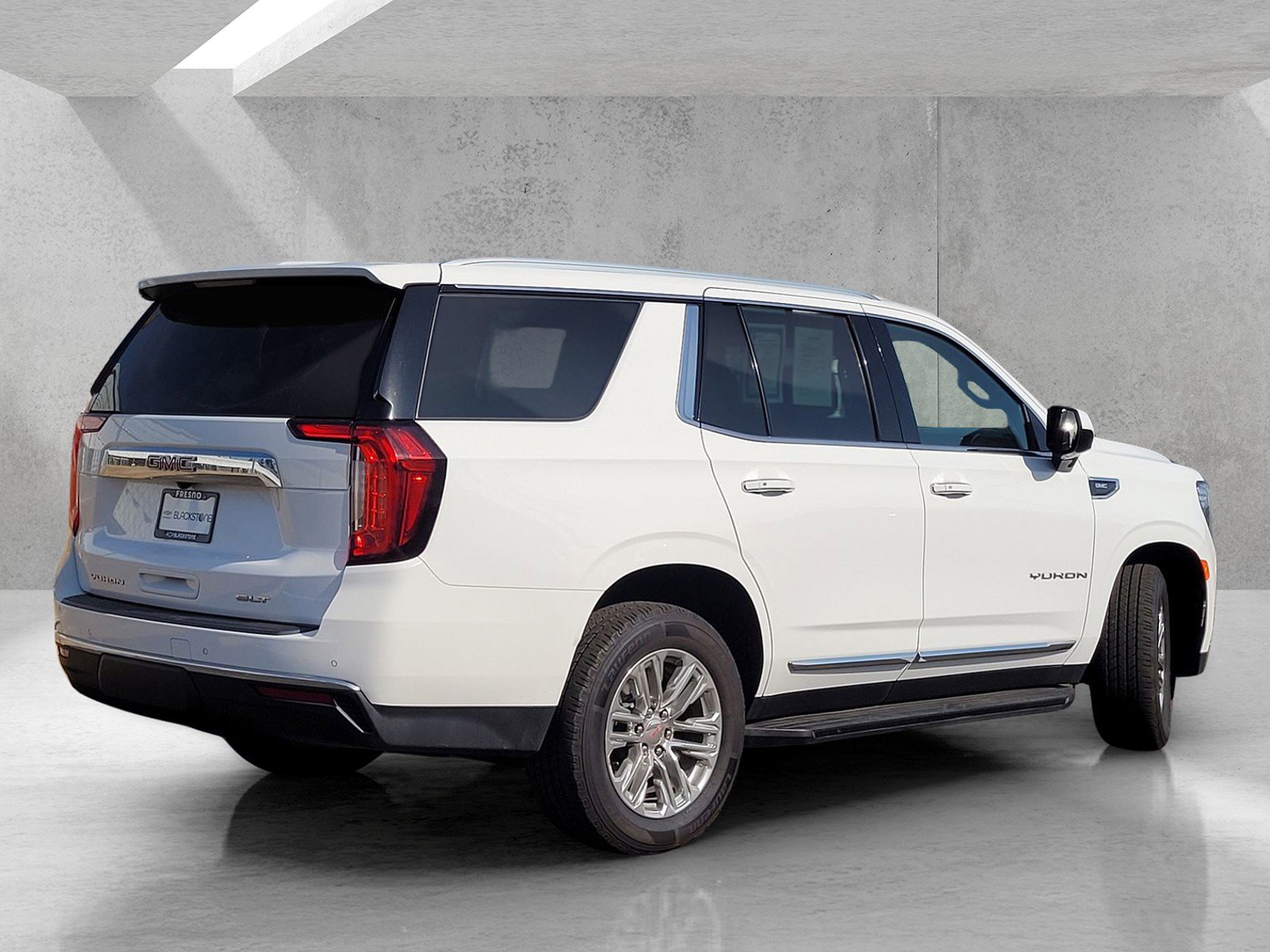 Used 2023 GMC Yukon SLT image 4