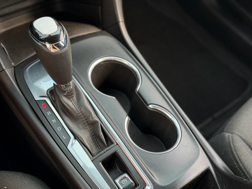 Used 2019 Chevrolet Equinox LT FWD image 17