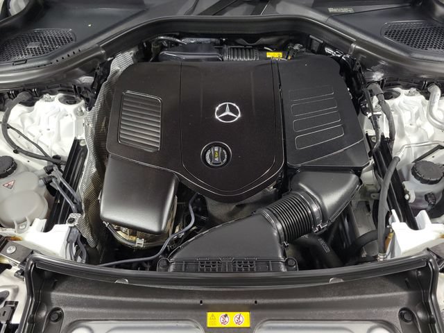 Used 2023 Mercedes-Benz GLC 300 4MATIC image 11