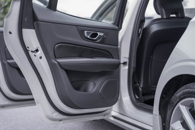 Used 2021 Volvo S60 T5 Momentum w/ Protection Package Premier image 35