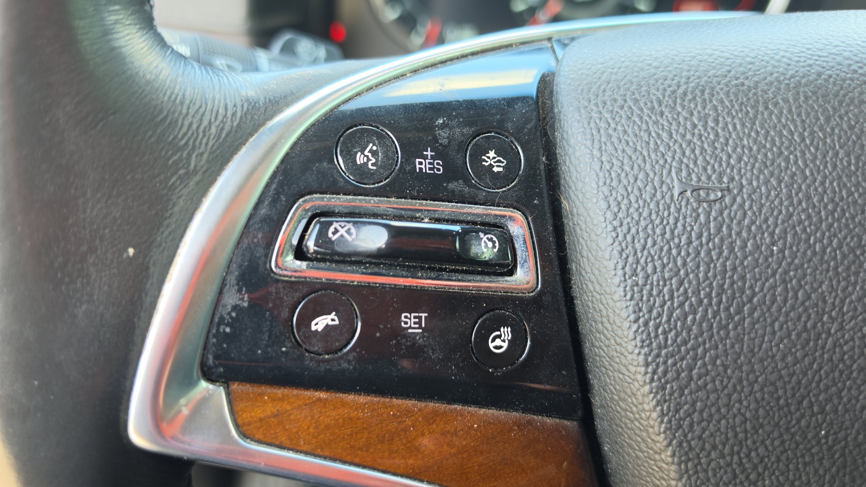 Used 2016 Cadillac Escalade Premium AWD/4WD image 13