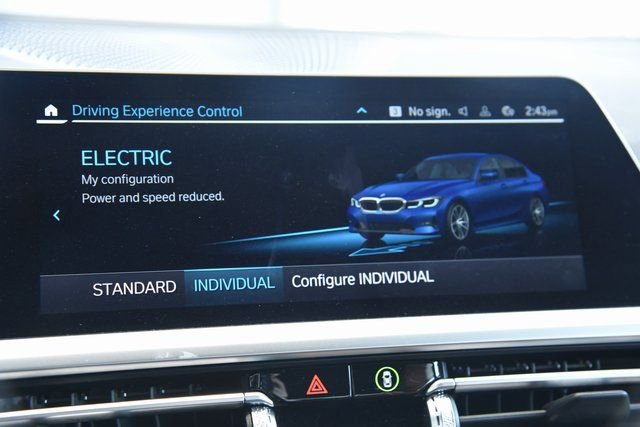 Used 2021 BMW 330e xDrive w/ Premium Package image 40