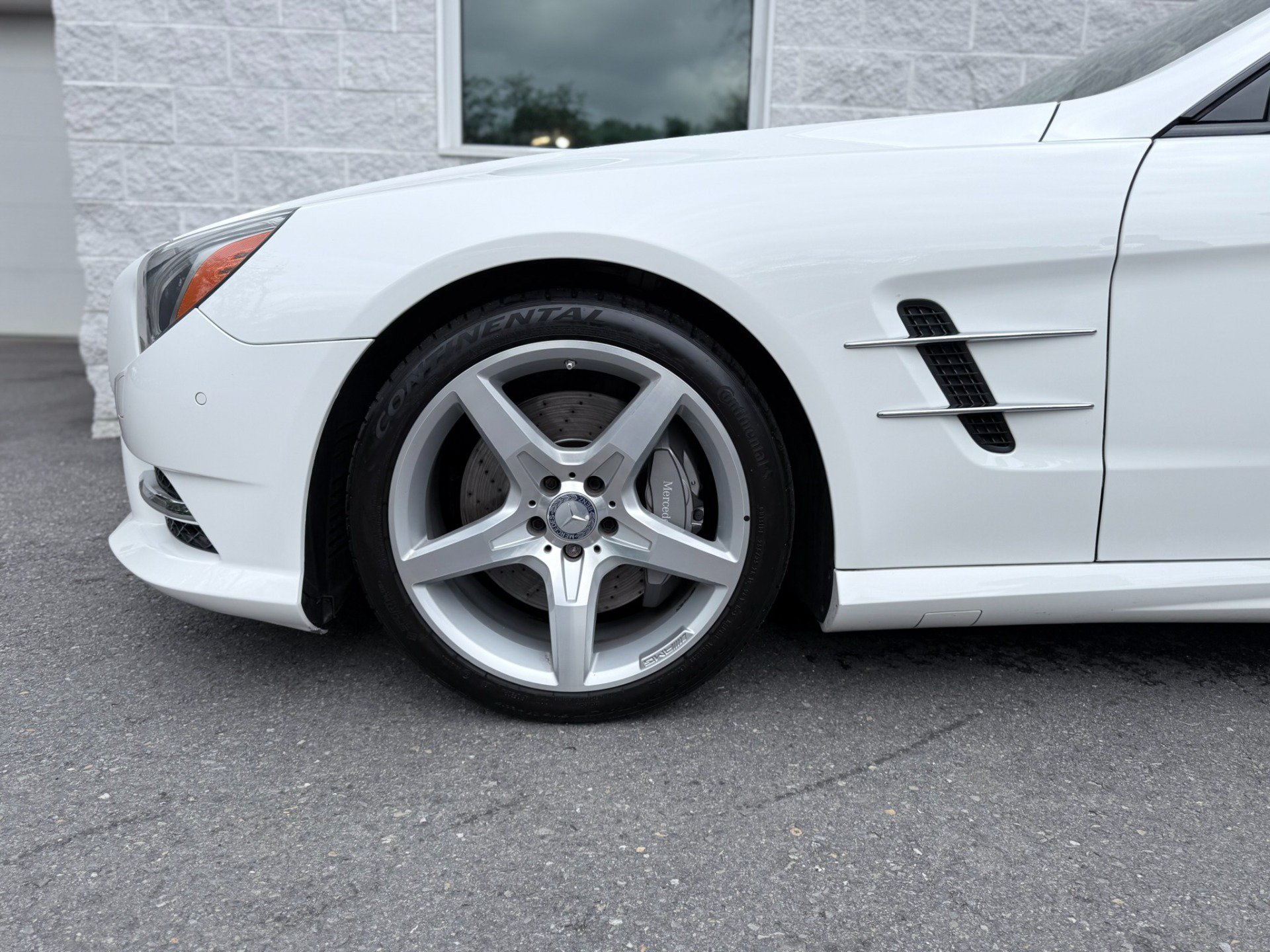 Used 2015 Mercedes-Benz SL 550 image 56