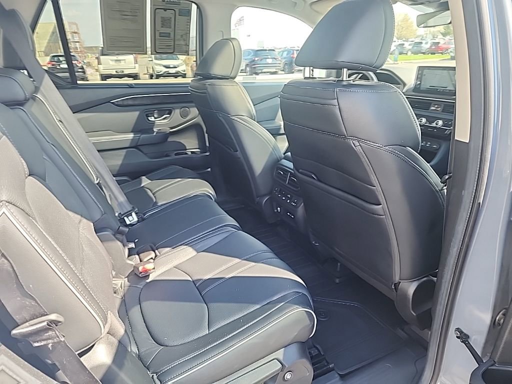 Certified 2024 Honda Pilot Elite image 34