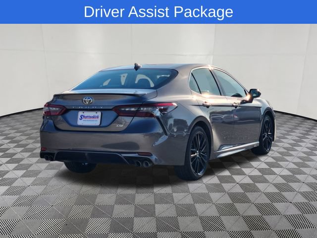 Used 2024 Toyota Camry XSE FWD image 4