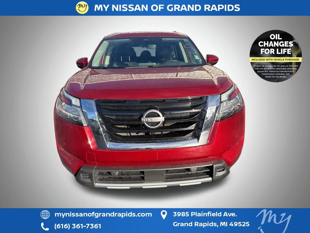Used 2023 Nissan Pathfinder SL image 4