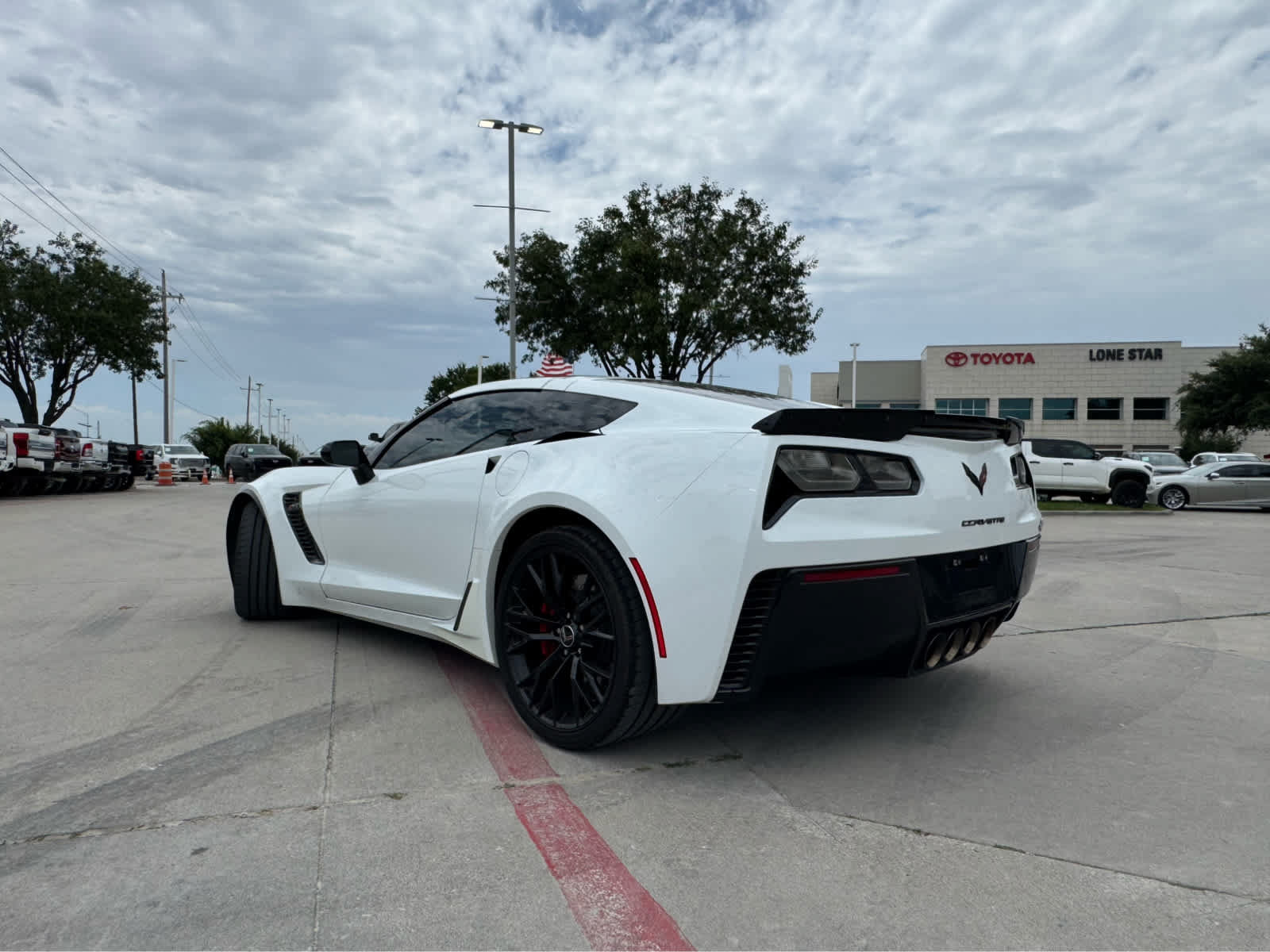 Used 2015 Chevrolet Corvette Z06 w/ 3LZ Preferred Equipment Group RWD image 4