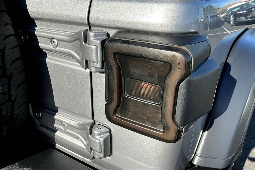 Used 2018 Jeep Wrangler Unlimited Sport S image 20