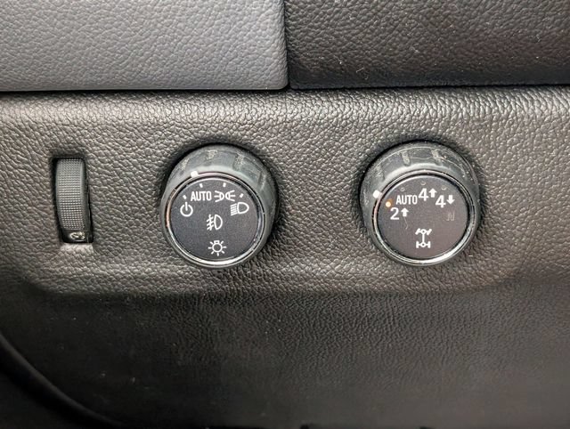 Used 2018 Chevrolet Colorado Z71 AWD/4WD image 14
