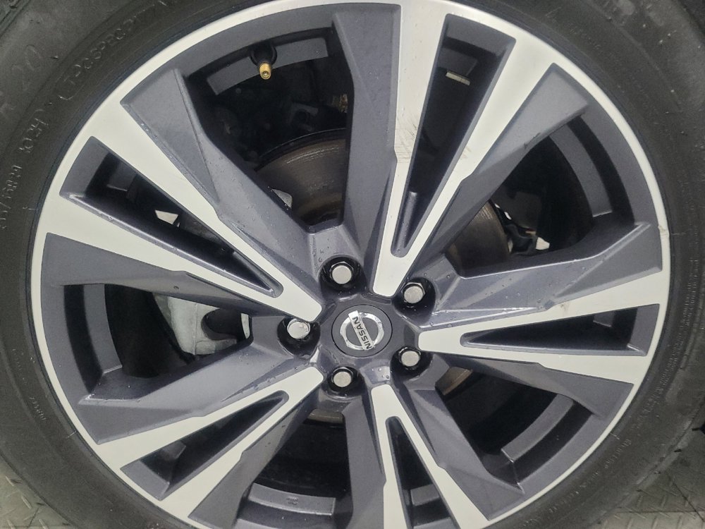 Used 2019 Nissan Pathfinder Platinum image 31
