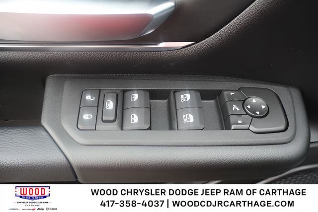 New 2026 RAM 1500 4x4 Crew Cab image 17