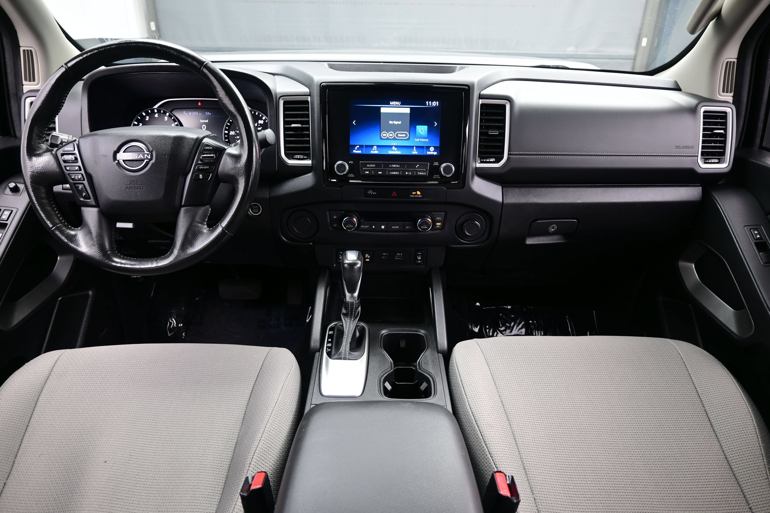 Used 2024 Nissan Frontier SV w/ Technology Package RWD image 17
