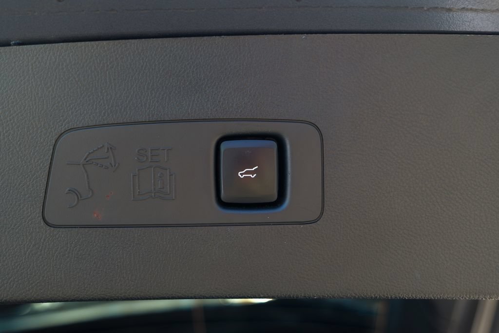 Used 2023 Lincoln Corsair AWD image 60