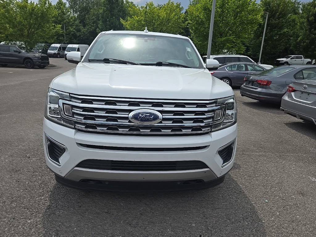 Used 2018 Ford Expedition Limited w/ Equipment Group 301A AWD/4WD image 2